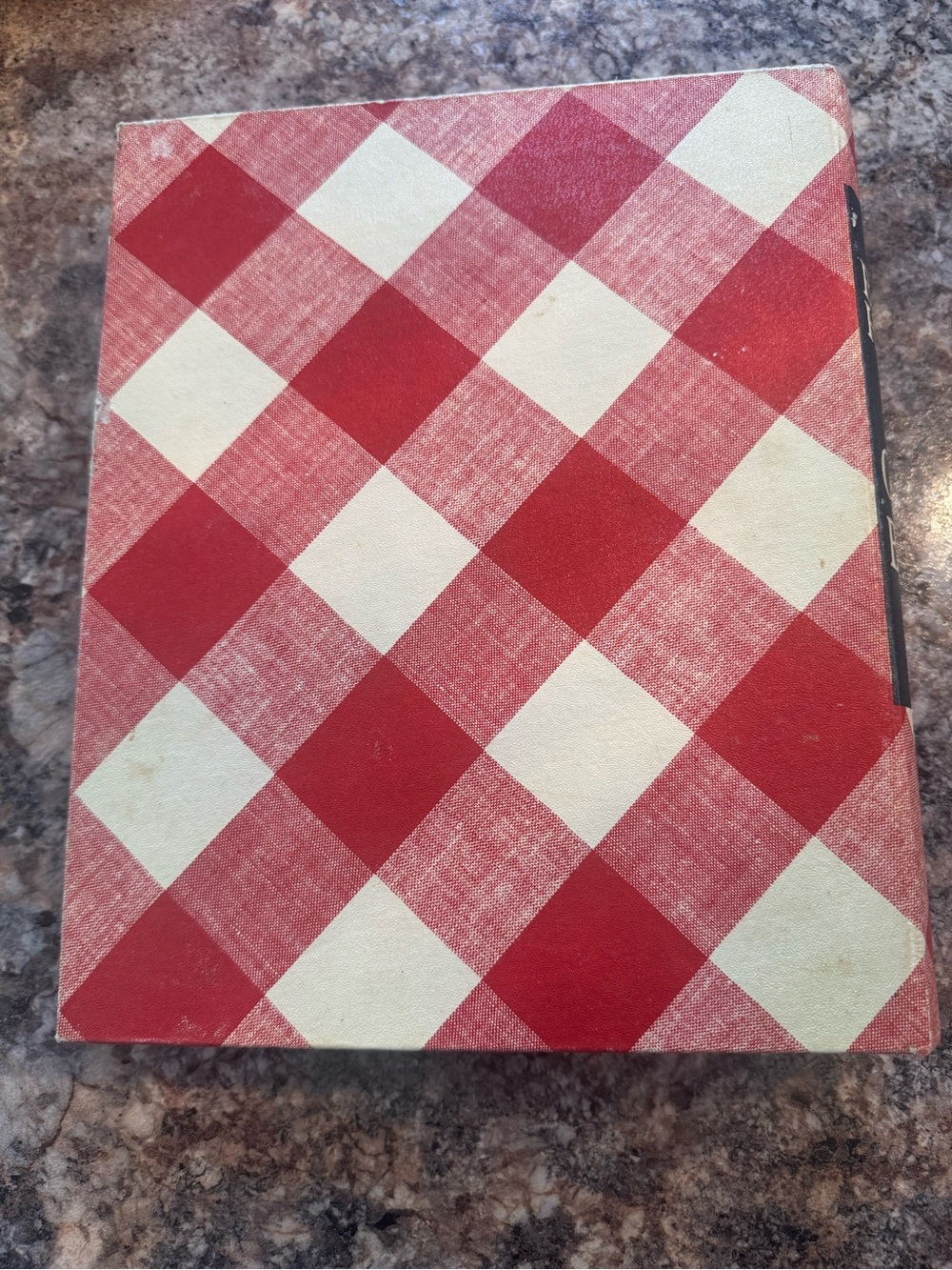 Better Homes And Gardens Red and Cream Checkered Cookbook - Picture 2 of 7